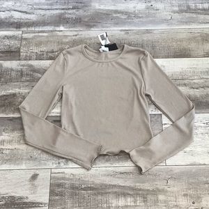 Long sleeve ribbed cropped top
